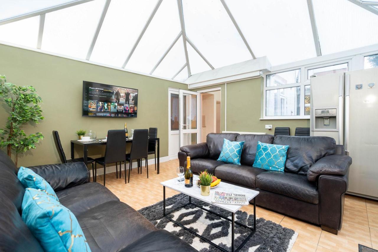 Large 4 Bedroom House - Top Rated - Off-Street Parking - Garden - Sleeps 9 - Contractors - Groups - Pool Table Northfield Exterior foto