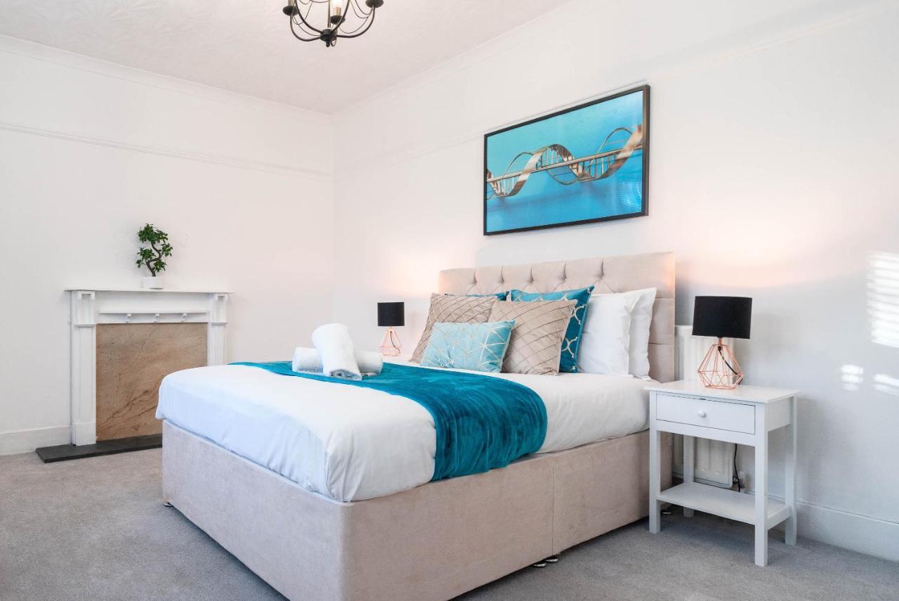 Large 4 Bedroom House - Top Rated - Off-Street Parking - Garden - Sleeps 9 - Contractors - Groups - Pool Table Northfield Exterior foto