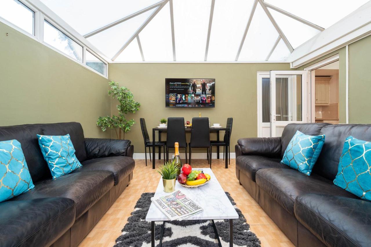 Large 4 Bedroom House - Top Rated - Off-Street Parking - Garden - Sleeps 9 - Contractors - Groups - Pool Table Northfield Exterior foto